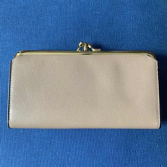 Buxton leather wallet - Picture 2 of 8